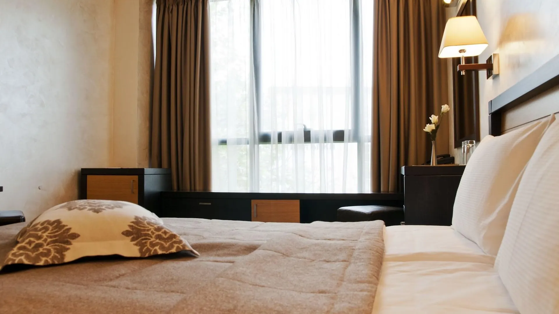 Efbet Hotel Βάρνα 4*,
